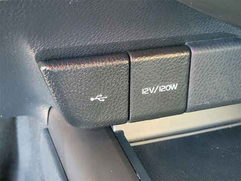 Used 2023 Toyota Camry LE image 28