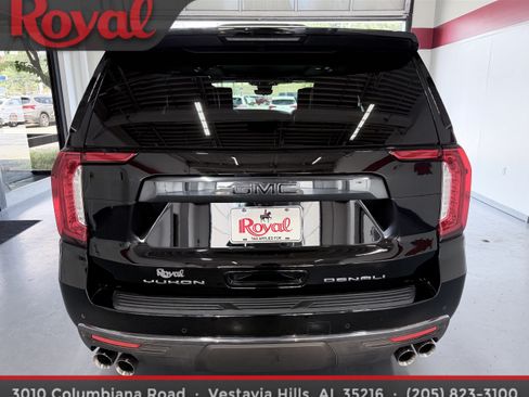 Used 2023 GMC Yukon Denali Ultimate AWD/4WD image 5