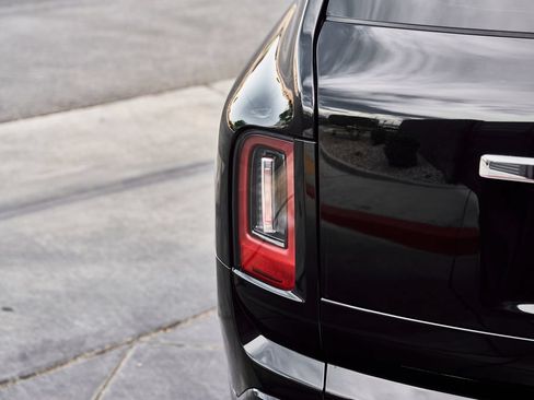 Used 2025 Rolls-Royce Cullinan AWD/4WD image 15
