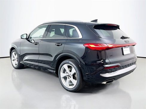 New 2025 Audi Q5 Prestige image 5