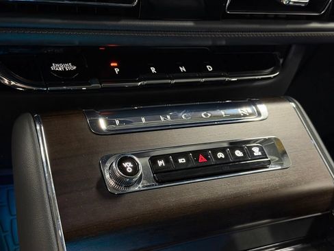 Used 2025 Lincoln Aviator Reserve w/ Jet Appearance Package AWD/4WD image 32