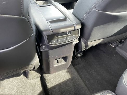 Used 2025 Toyota Grand Highlander FWD image 24