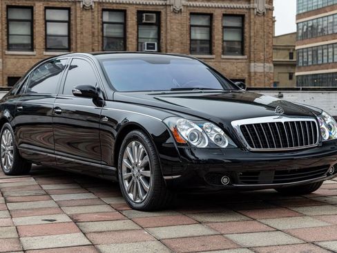 Used 2009 Maybach 62 S RWD image 40