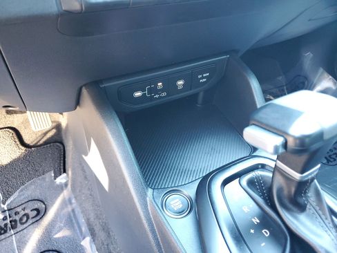 Used 2025 Kia K4 LXS image 23
