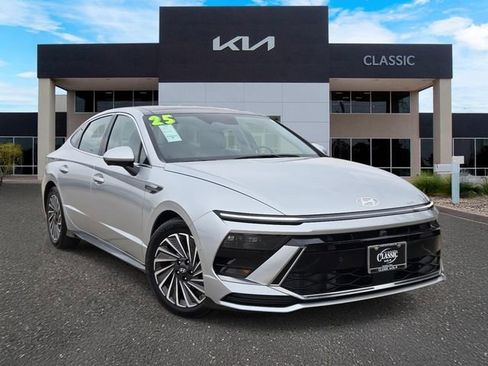 Used 2025 Hyundai Sonata Limited image 1