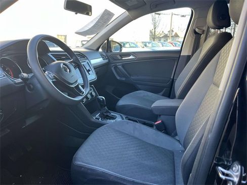 Used 2021 Volkswagen Tiguan S image 18