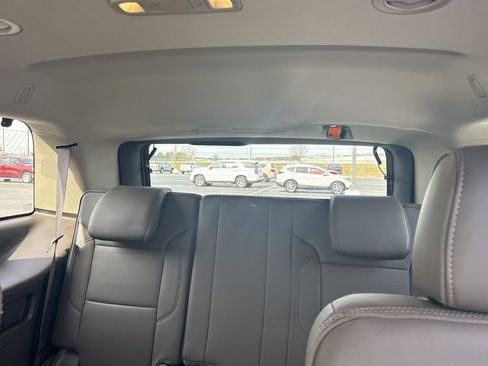 Used 2018 GMC Yukon Denali image 9