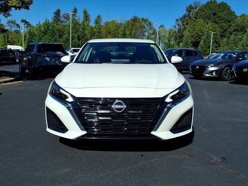 New 2025 Nissan Altima 2.5 SV w/ SV Premium Package image 2