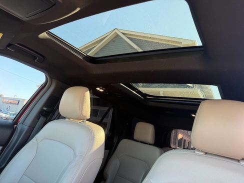 Used 2019 Ford Explorer XLT w/ Equipment Group 202A image 29