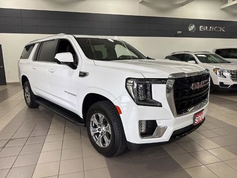 Used 2023 GMC Yukon XL SLE AWD/4WD image 8