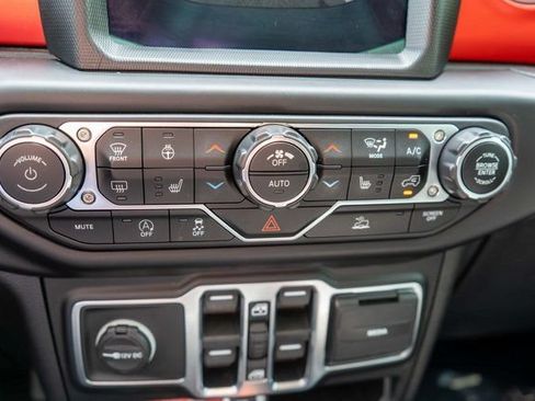 Used 2021 Jeep Gladiator Rubicon w/ Dual Top Group AWD/4WD image 26
