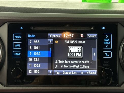 Used 2017 Toyota Tacoma TRD Sport image 25