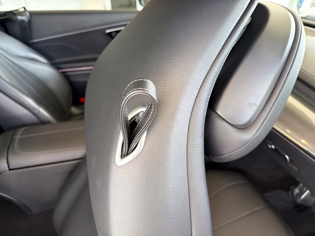Used 2025 Mercedes-Benz CLE 300 4MATIC Coupe w/ AMG Line image 31