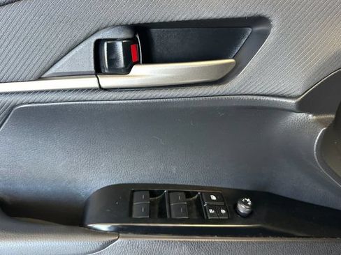 Used 2025 Toyota Camry SE FWD image 14