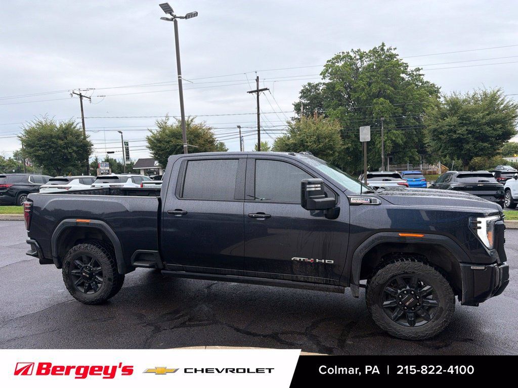 Used 2024 GMC Sierra 3500 AT4 w/ AT4 Premium Plus Package AWD/4WD image 2