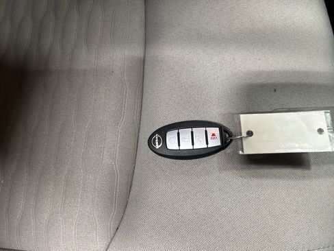 Used 2022 Nissan Pathfinder SV image 24