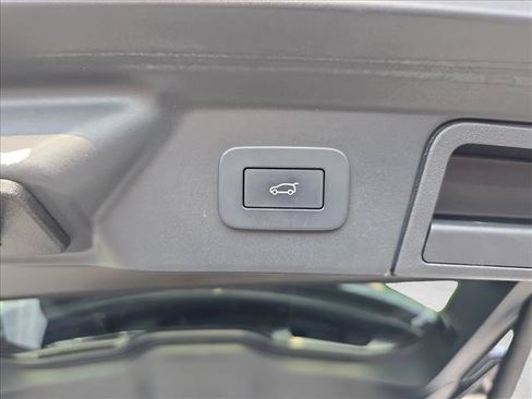 Used 2023 Land Rover Range Rover Velar S AWD/4WD image 13