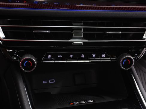 New 2026 Chevrolet Traverse RS w/ LPO, Floor Liner Package image 31