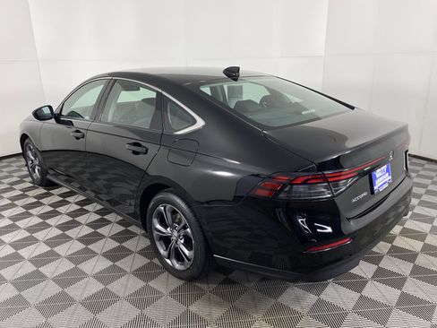 Used 2023 Honda Accord EX image 10