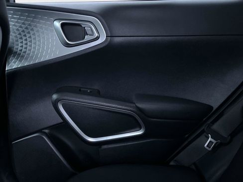 Used 2024 Kia Soul LX w/ Option Group 015 image 15