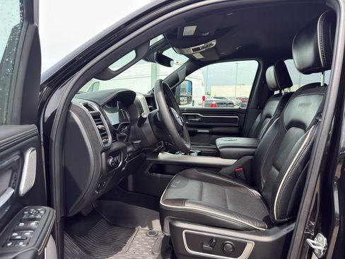 Used 2025 RAM 1500 Laramie AWD/4WD image 11