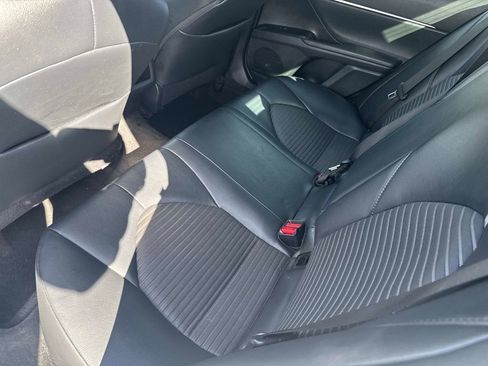 Used 2019 Toyota Camry SE image 14