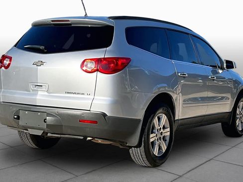 Used 2012 Chevrolet Traverse LT FWD image 11