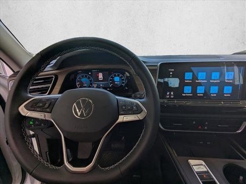 New 2026 Volkswagen Atlas SE image 14