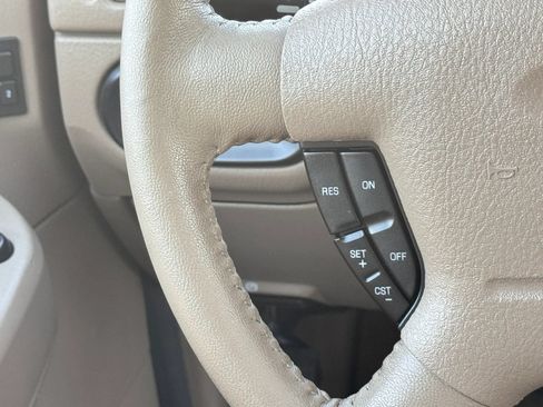 Used 2005 Ford Explorer Eddie Bauer AWD/4WD image 33
