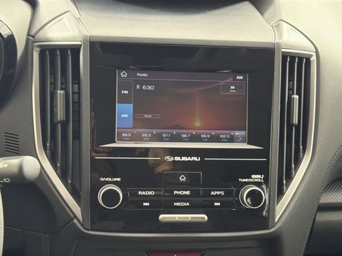 Used 2020 Subaru Crosstrek 2.0i image 17