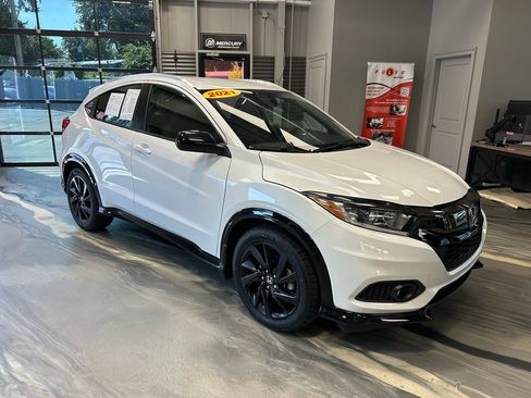 Used 2021 Honda HR-V Sport image 25