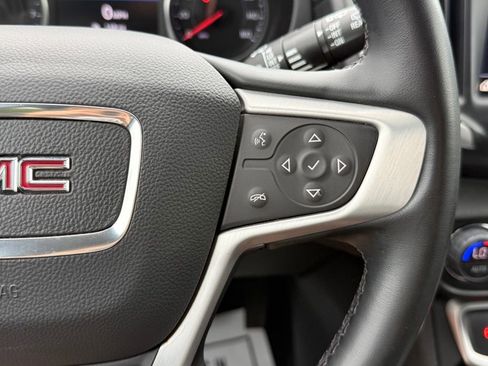 Used 2024 GMC Terrain SLT AWD/4WD image 38