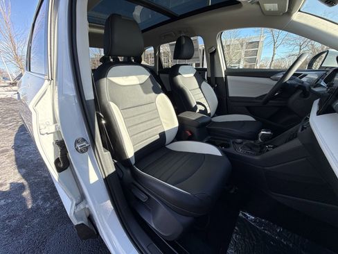 New 2026 Volkswagen Taos SEL image 26