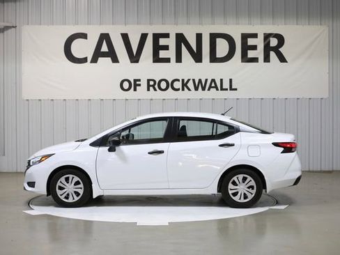 Certified 2025 Nissan Versa S w/ Trunk Package image 4