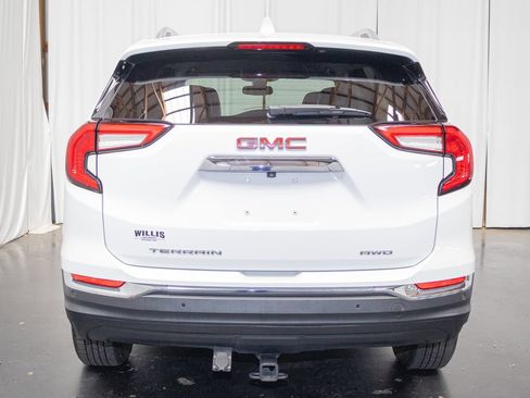 Used 2022 GMC Terrain SLT w/ Tech Package AWD/4WD image 3
