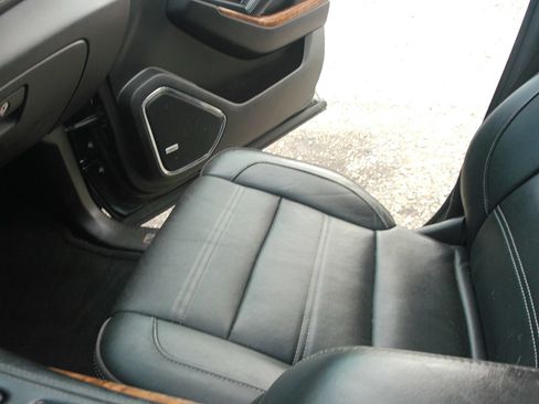 Used 2015 GMC Yukon XL Denali w/ Open Road Package RWD image 26