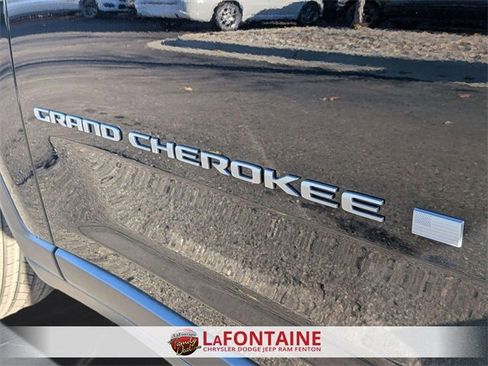 New 2025 Jeep Grand Cherokee Laredo X image 10