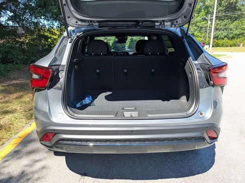 New 2026 Chevrolet Trax RS w/ Sunroof Package FWD image 26