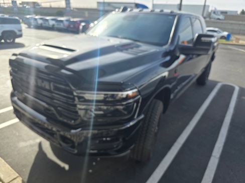 Used 2025 RAM 2500 Laramie image 1