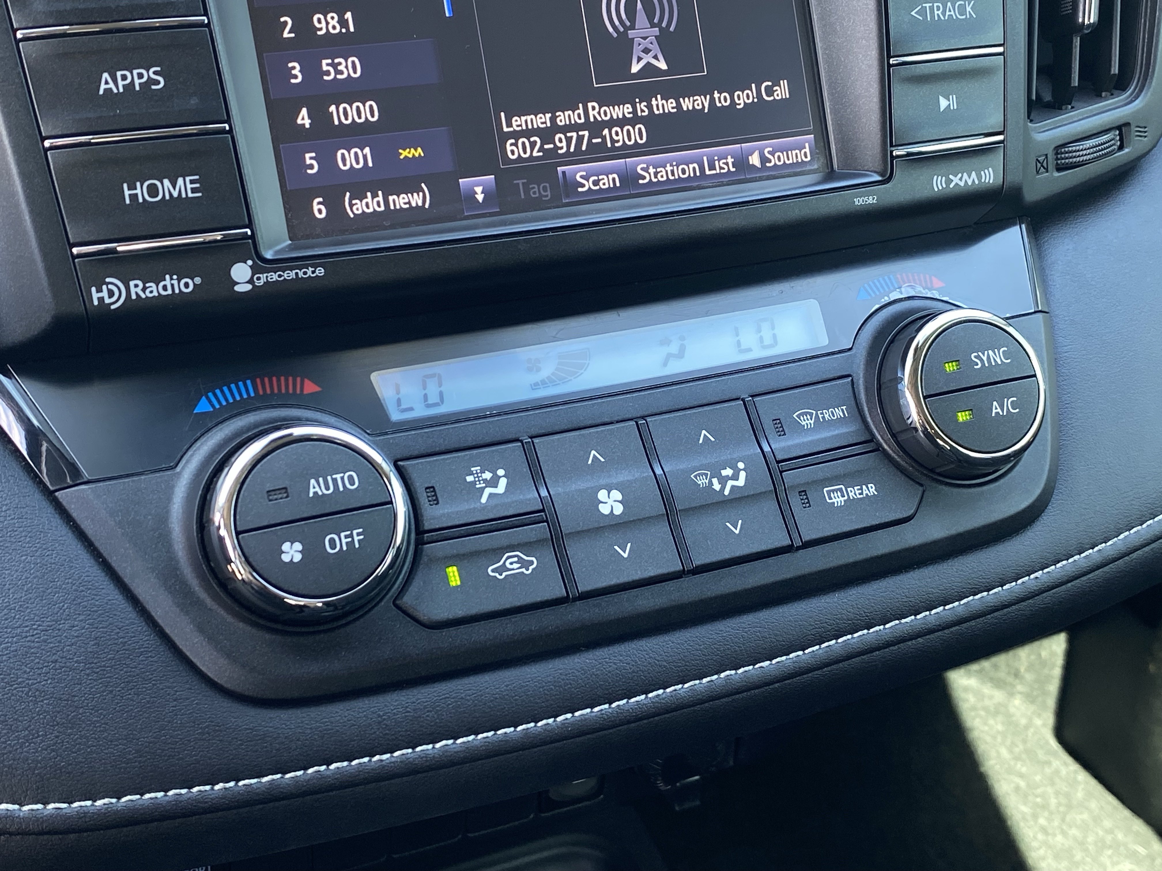 Used 2017 Toyota RAV4 XLE w/ Carpet Mat Package FWD image 24