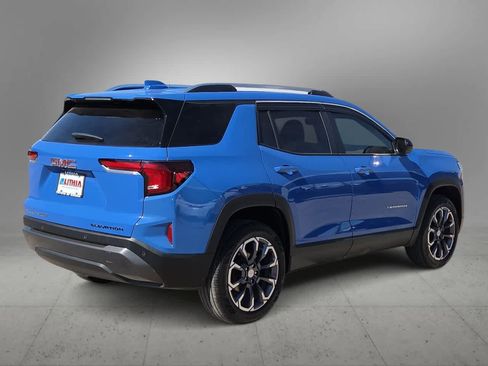 Used 2025 GMC Terrain Elevation w/ Elevation Premium Package AWD/4WD image 8