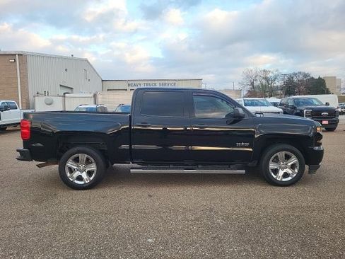 Used 2018 Chevrolet Silverado 1500 Custom w/ Texas Edition image 12