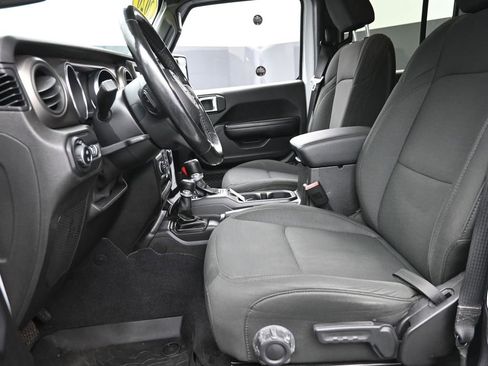 Used 2020 Jeep Gladiator Sport w/ Quick Order Package 24S image 15