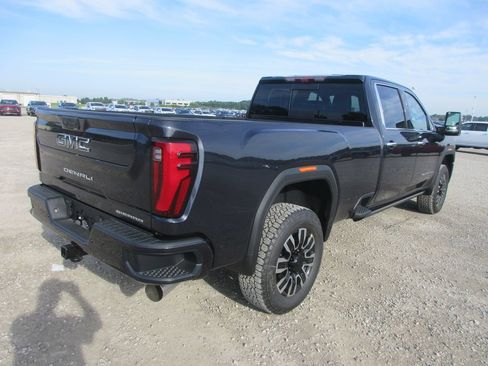 New 2026 GMC Sierra 3500 Denali Ultimate AWD/4WD image 4