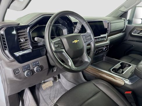 Used 2024 Chevrolet Silverado 3500 LT w/ Safety Package AWD/4WD image 9