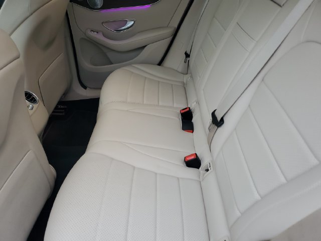 Used 2021 Mercedes-Benz GLC 300 4MATIC image 13