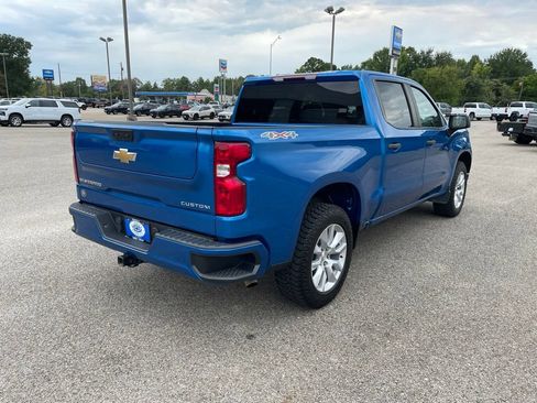 Used 2022 Chevrolet Silverado 1500 Custom AWD/4WD image 6