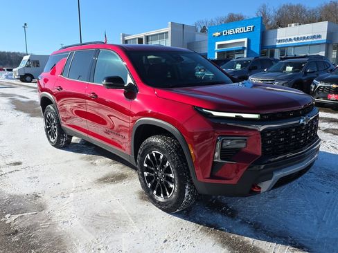 New 2026 Chevrolet Traverse Z71 w/ Enhanced Driving Package image 2