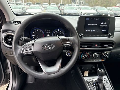 Used 2022 Hyundai Kona SEL w/ Cargo Package AWD/4WD image 13