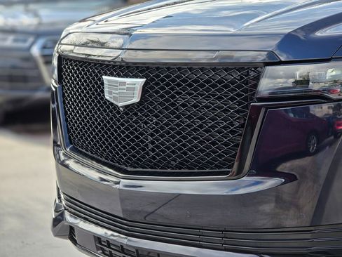 Used 2021 Cadillac Escalade Sport Platinum image 9